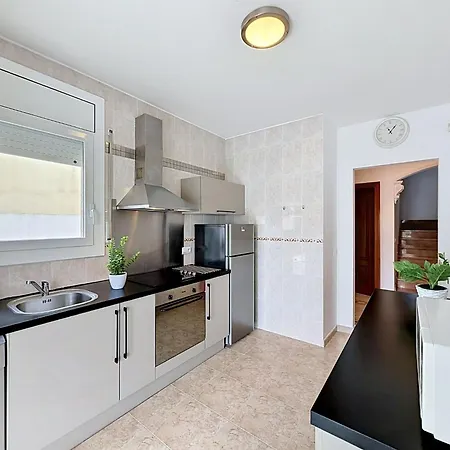 Requesens By Interhome