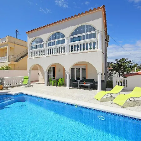 Nyaraló Requesens By Interhome *