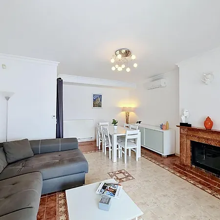 Ferienhaus Requesens By Interhome *