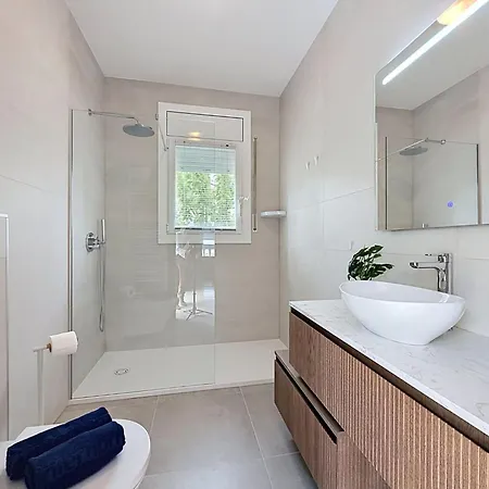 Requesens By Interhome * Empuriabrava