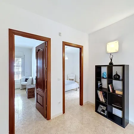 度假居 Requesens By Interhome *